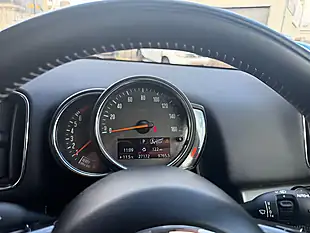 Used 2019 MINI Countryman Cooper Exclusive Chilli Red - Interior and Exterior details 19