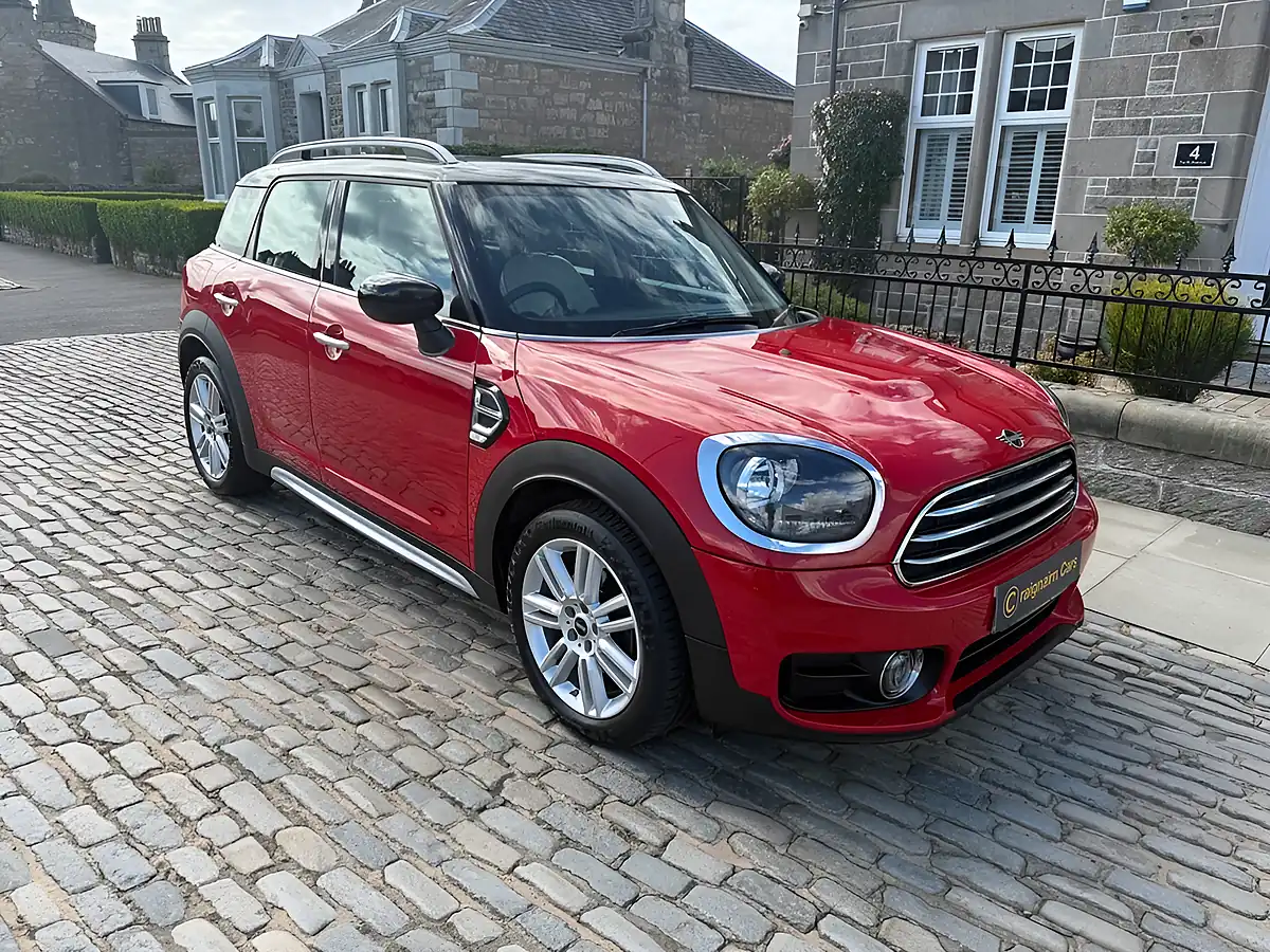 Used 2019 MINI Countryman Cooper Exclusive Chilli Red - Interior and Exterior details 4