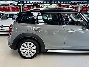 Used 2019 MINI Countryman Cooper Moonwalk Grey - Interior and Exterior details 11
