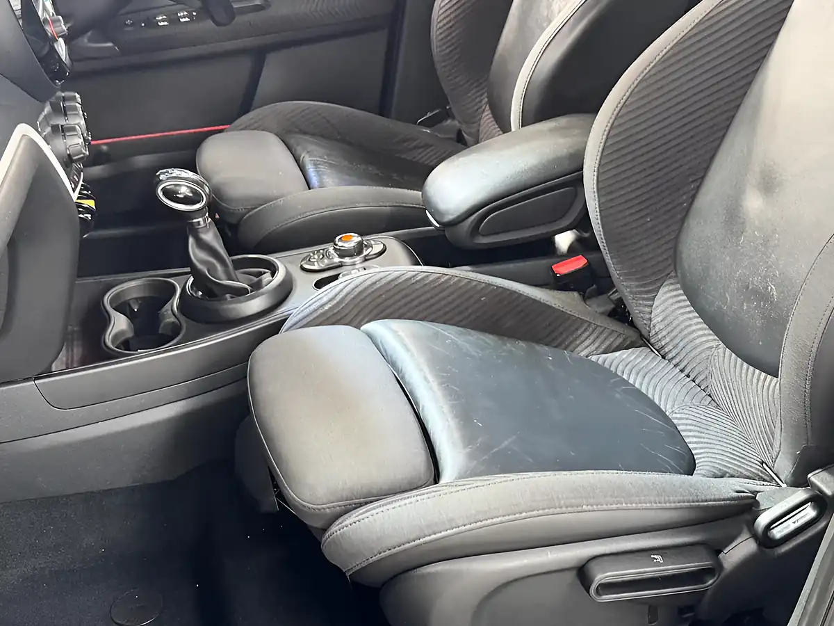Used 2019 MINI Countryman Cooper Moonwalk Grey - Interior and Exterior details 18