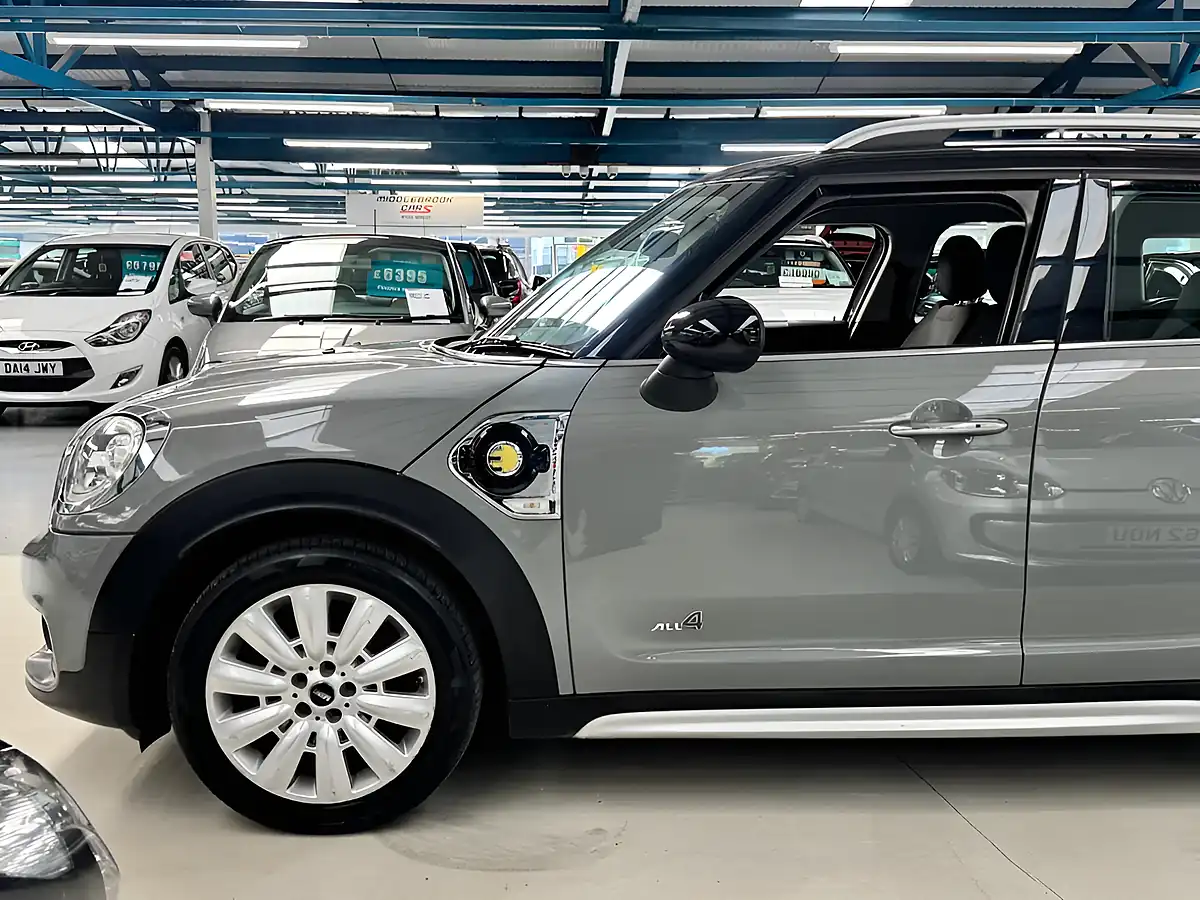 Used 2019 MINI Countryman Cooper Moonwalk Grey - Interior and Exterior details 20