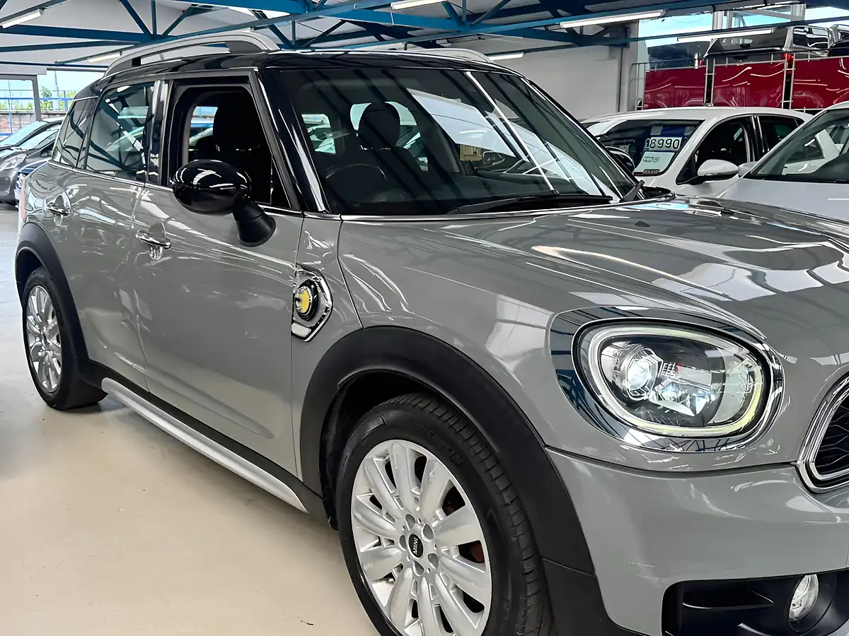 Used 2019 MINI Countryman Cooper Moonwalk Grey - Interior and Exterior details 6
