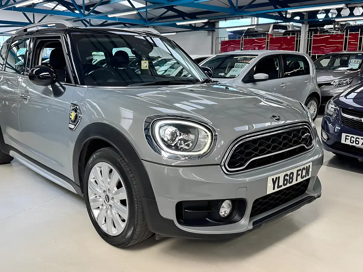 Used 2019 MINI Countryman Cooper Moonwalk Grey - Interior and Exterior details 8