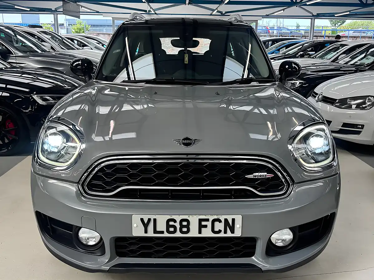 Used 2019 MINI Countryman Cooper Moonwalk Grey - Interior and Exterior details 9
