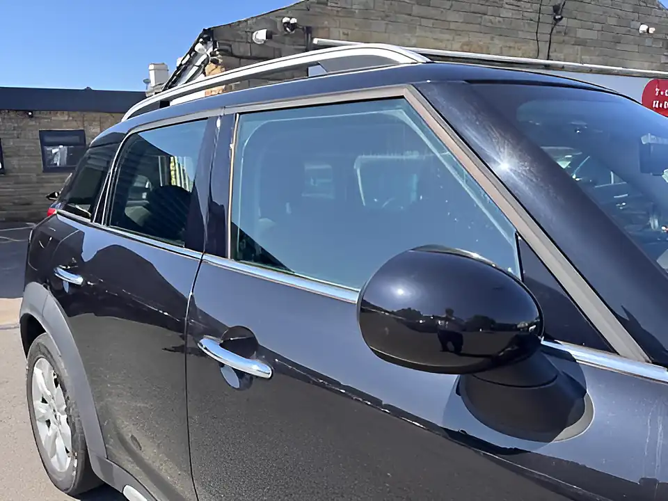 Used 2019 MINI Countryman Cooper S Black - Interior and Exterior details 10