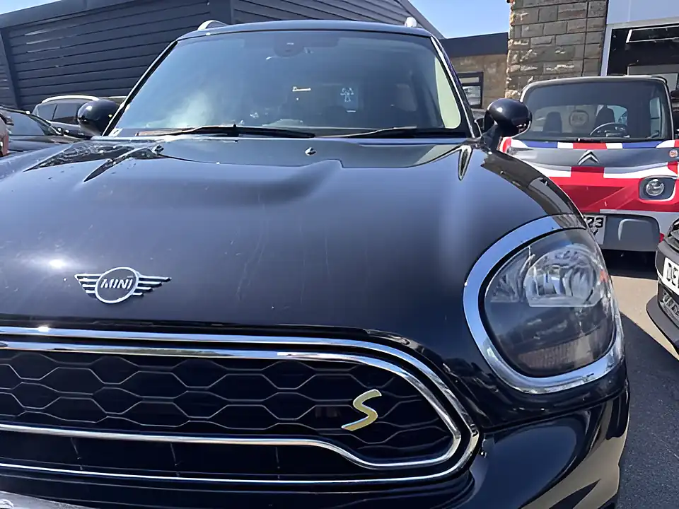 Used 2019 MINI Countryman Cooper S Black - Interior and Exterior details 2