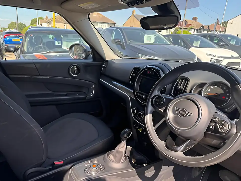 Used 2019 MINI Countryman Cooper S Black - Interior and Exterior details 7