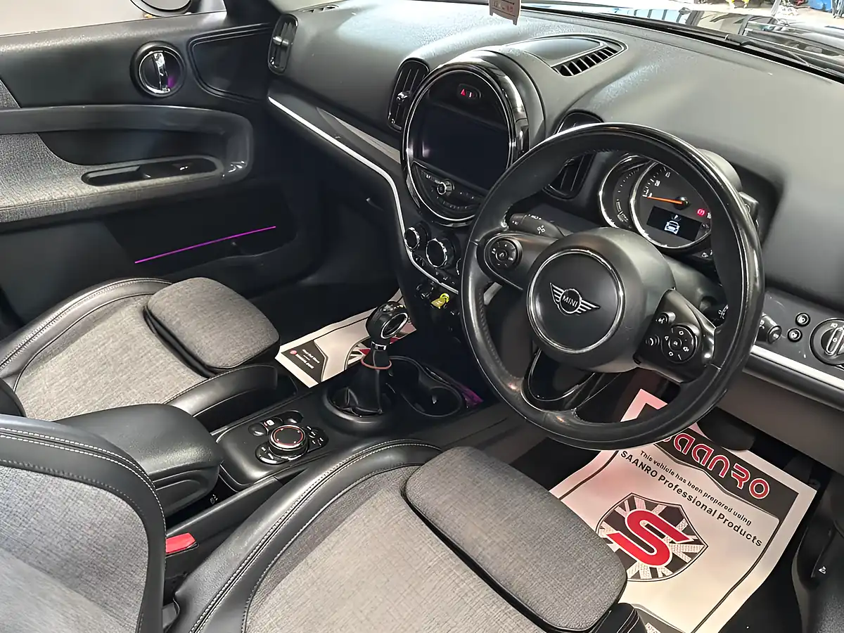 Used 2019 MINI Countryman Cooper Se Black - Interior and Exterior details 10