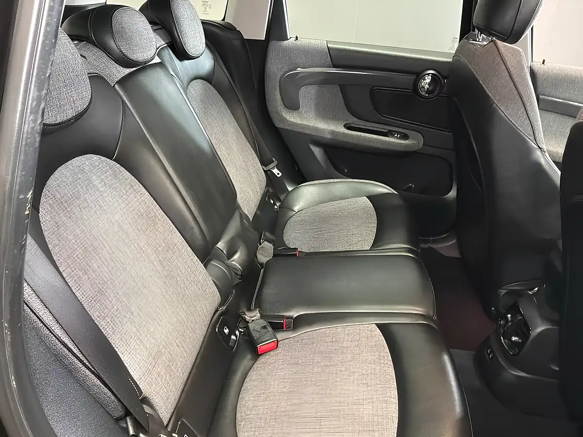 Used 2019 MINI Countryman Cooper Se Black - Interior and Exterior details 11