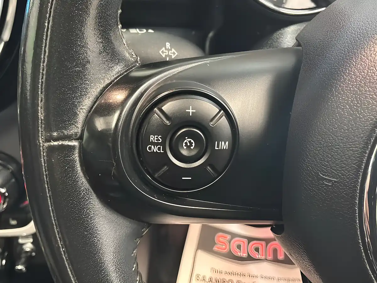 Used 2019 MINI Countryman Cooper Se Black - Interior and Exterior details 16