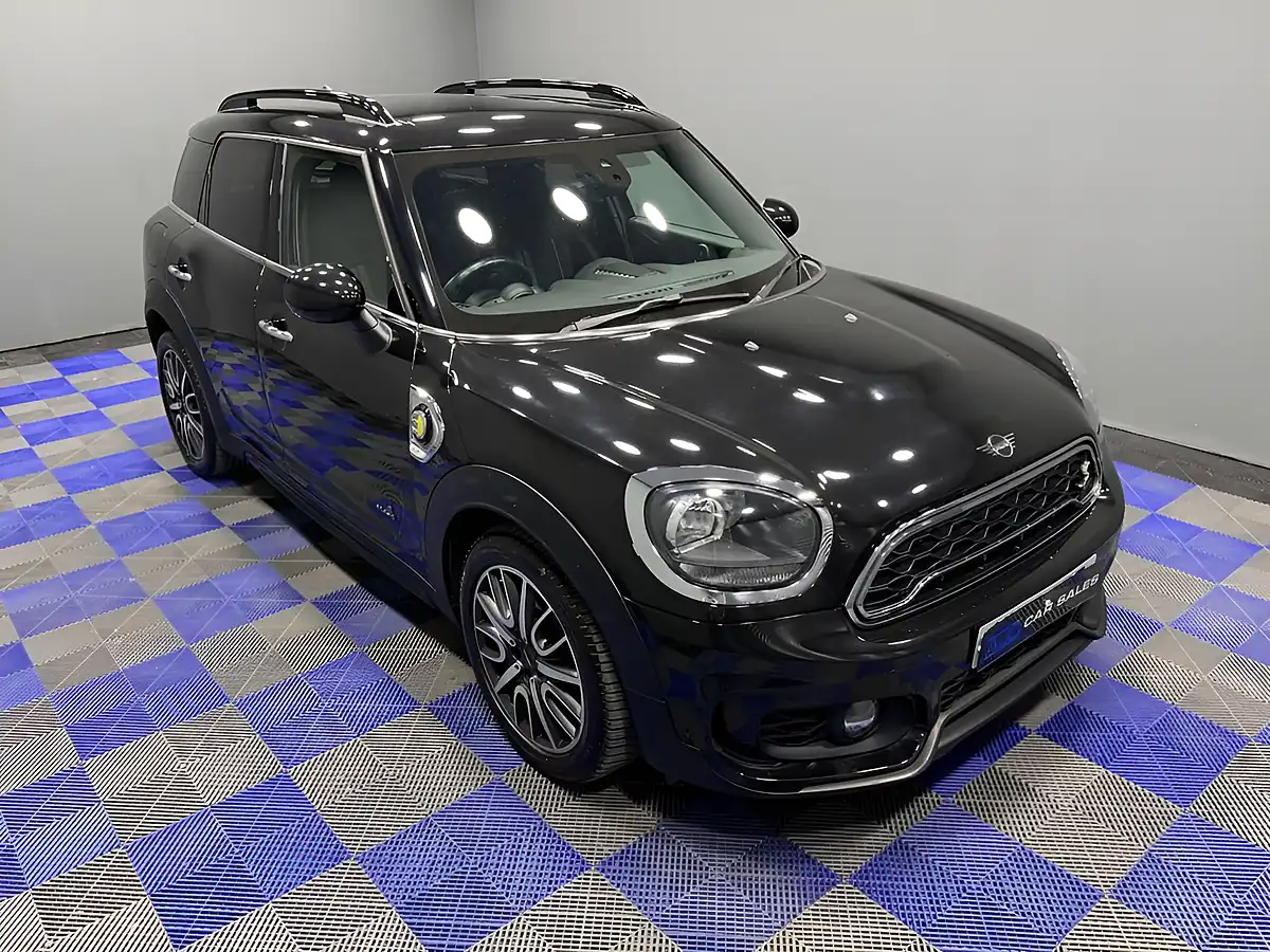 Used 2019 MINI Countryman Cooper Se Sport Midnight Black - Interior and Exterior details 14