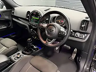Used 2019 MINI Countryman Cooper Se Sport Midnight Black - Interior and Exterior details 17