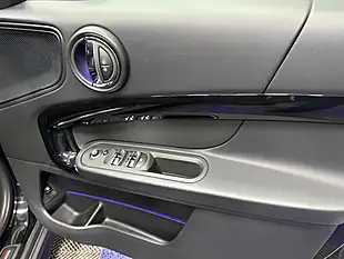 Used 2019 MINI Countryman Cooper Se Sport Midnight Black - Interior and Exterior details 19