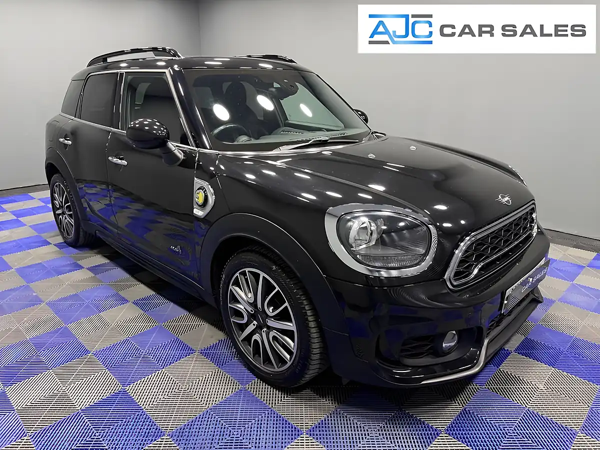 Used 2019 MINI Countryman Cooper Se Sport Midnight Black - Interior and Exterior details 2