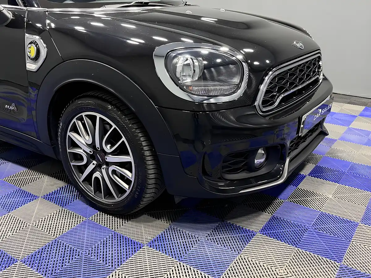 Used 2019 MINI Countryman Cooper Se Sport Midnight Black - Interior and Exterior details 3
