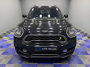 Used 2019 MINI Countryman Cooper Se Sport Midnight Black - Interior and Exterior details 4