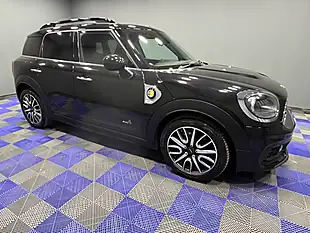 Used 2019 MINI Countryman Cooper Se Sport Midnight Black - Interior and Exterior details 5