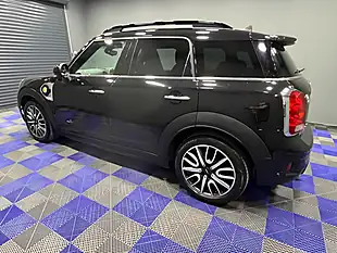 Used 2019 MINI Countryman Cooper Se Sport Midnight Black - Interior and Exterior details 8