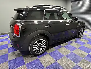 Used 2019 MINI Countryman Cooper Se Sport Midnight Black - Interior and Exterior details 9