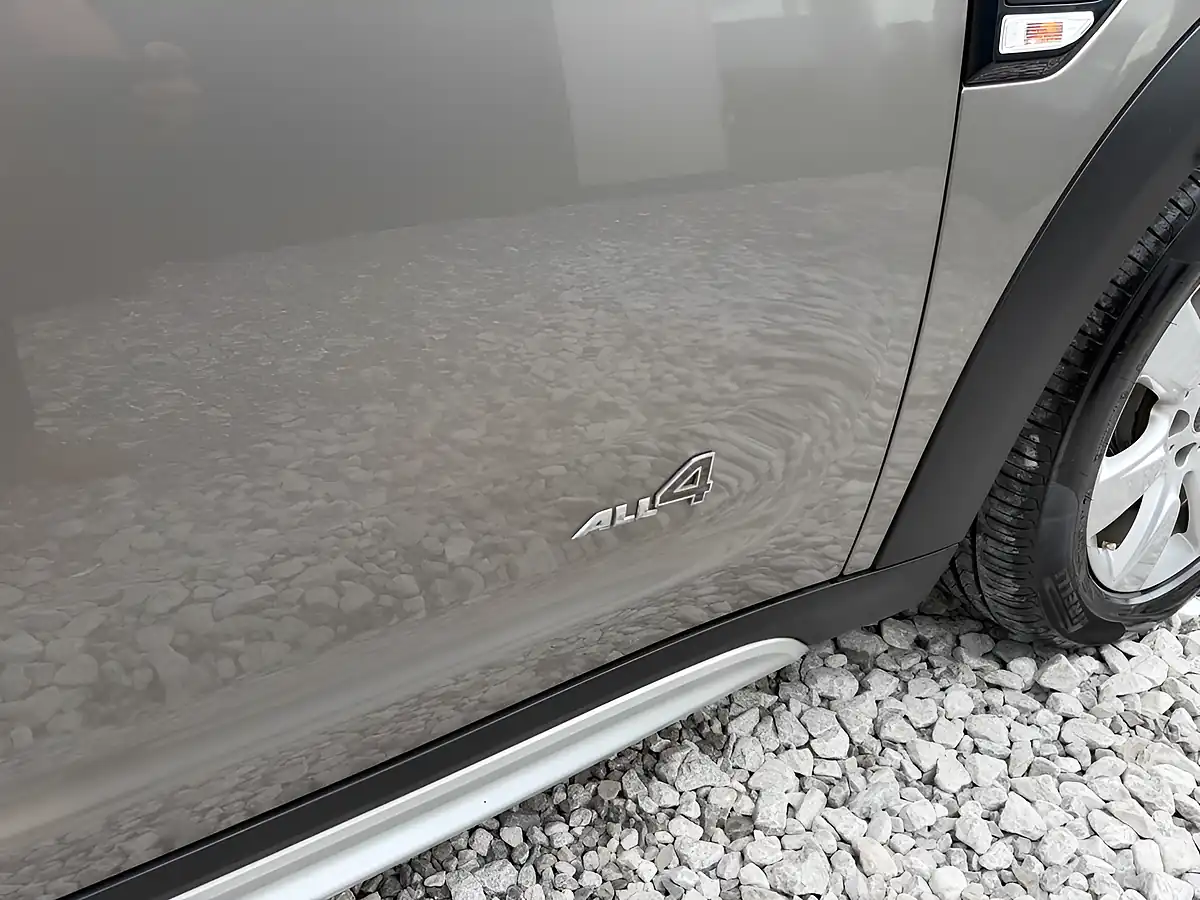 Used 2019 MINI Countryman Cooper Silver - Interior and Exterior details 11