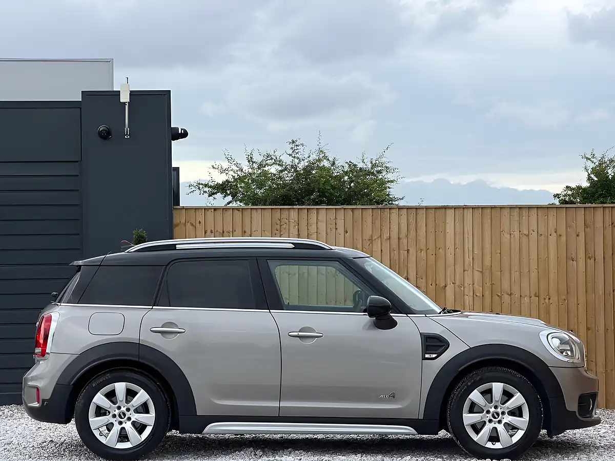 Used 2019 MINI Countryman Cooper Silver - Interior and Exterior details 12