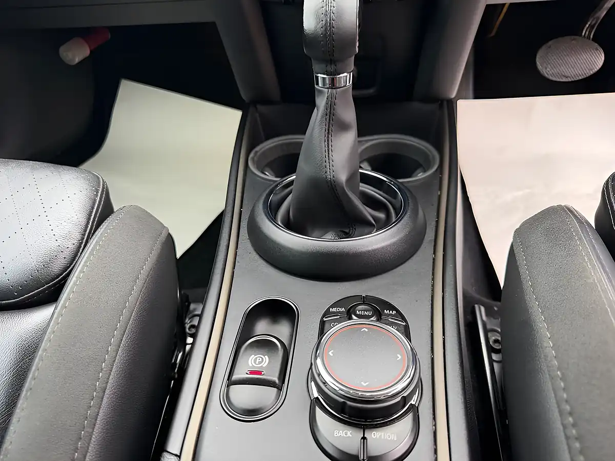 Used 2019 MINI Countryman Cooper Silver - Interior and Exterior details 15
