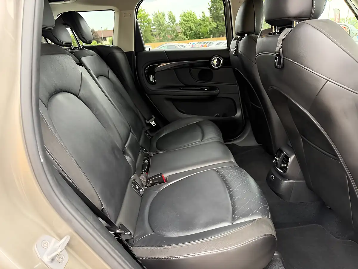 Used 2019 MINI Countryman Cooper Silver - Interior and Exterior details 16