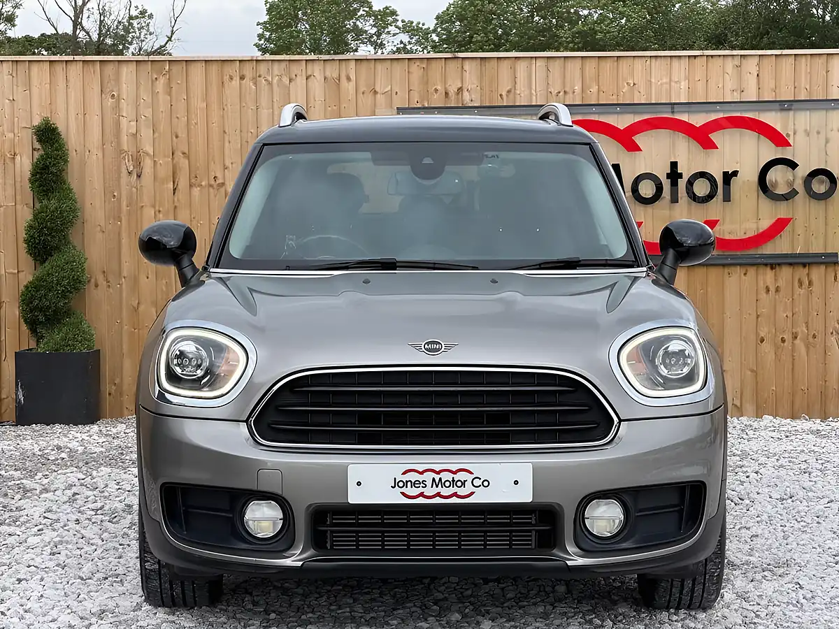 Used 2019 MINI Countryman Cooper Silver - Interior and Exterior details 3