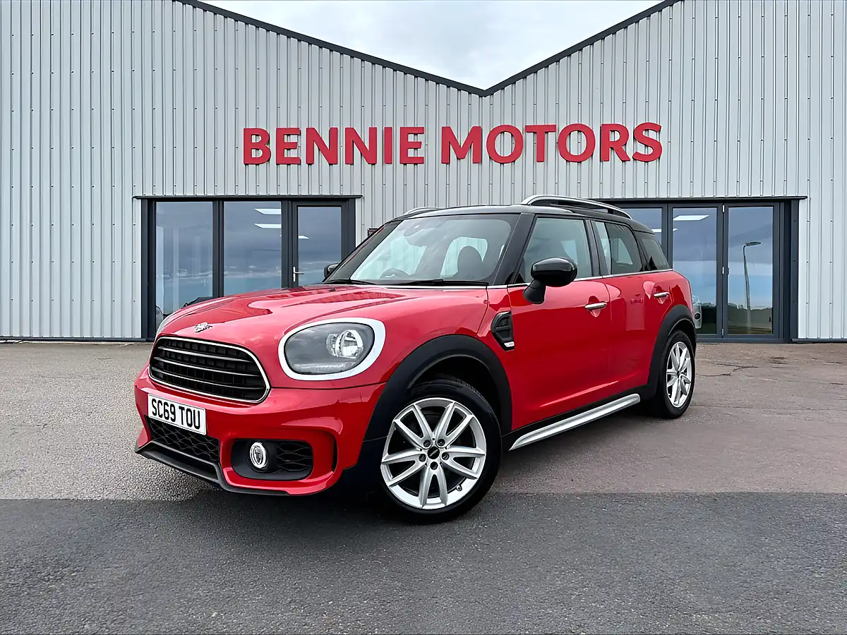 Used 2019 MINI Countryman Cooper Sport Red - Front View