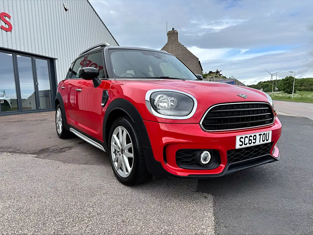 Used 2019 MINI Countryman Cooper Sport Red - Interior and Exterior details 2