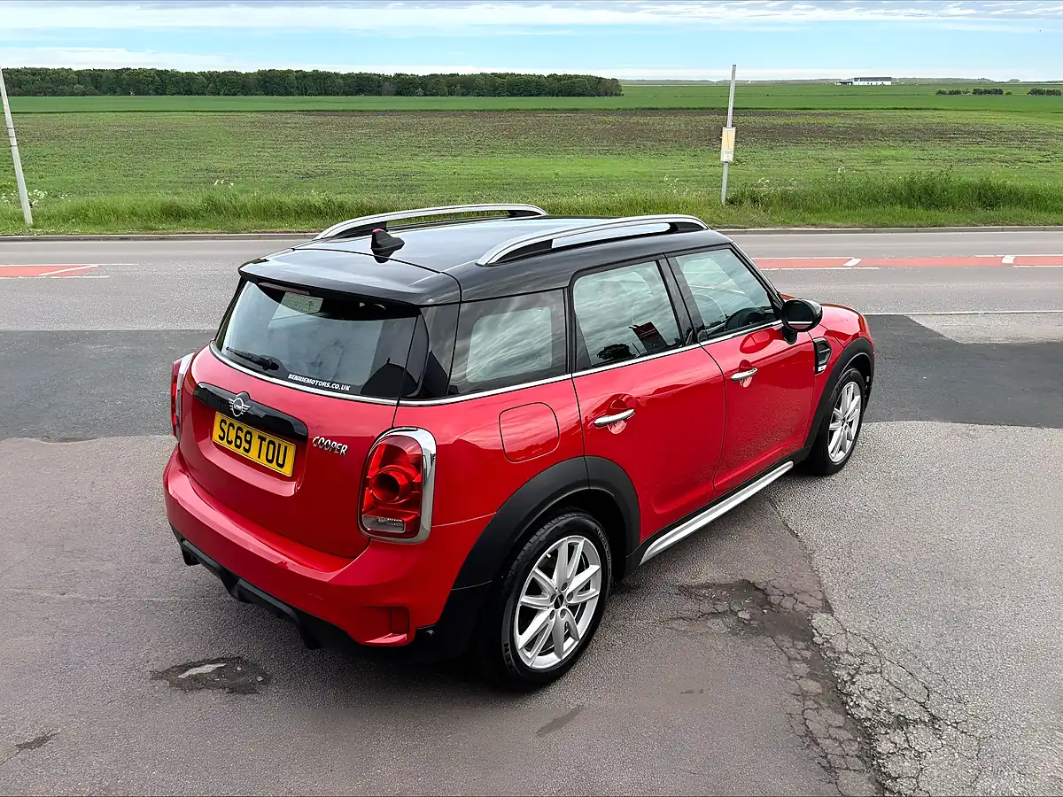 Used 2019 MINI Countryman Cooper Sport Red - Interior and Exterior details 4