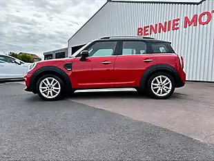 Used 2019 MINI Countryman Cooper Sport Red - Interior and Exterior details 9