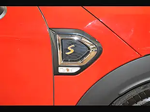 Used 2019 MINI Countryman Sport Chili Red - Interior and Exterior details 16