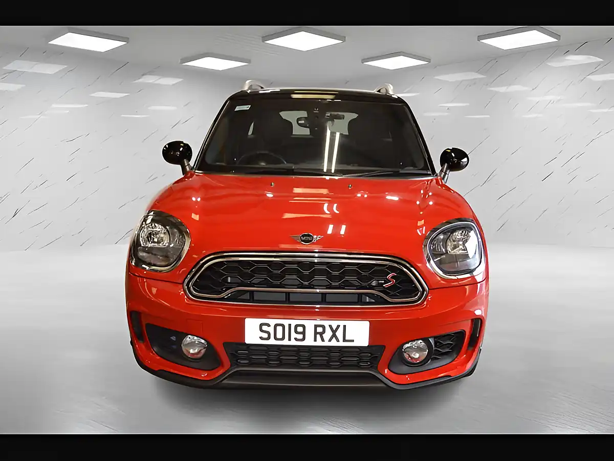 Used 2019 MINI Countryman Sport Chili Red - Interior and Exterior details 2
