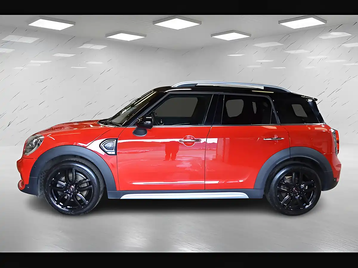 Used 2019 MINI Countryman Sport Chili Red - Interior and Exterior details 5