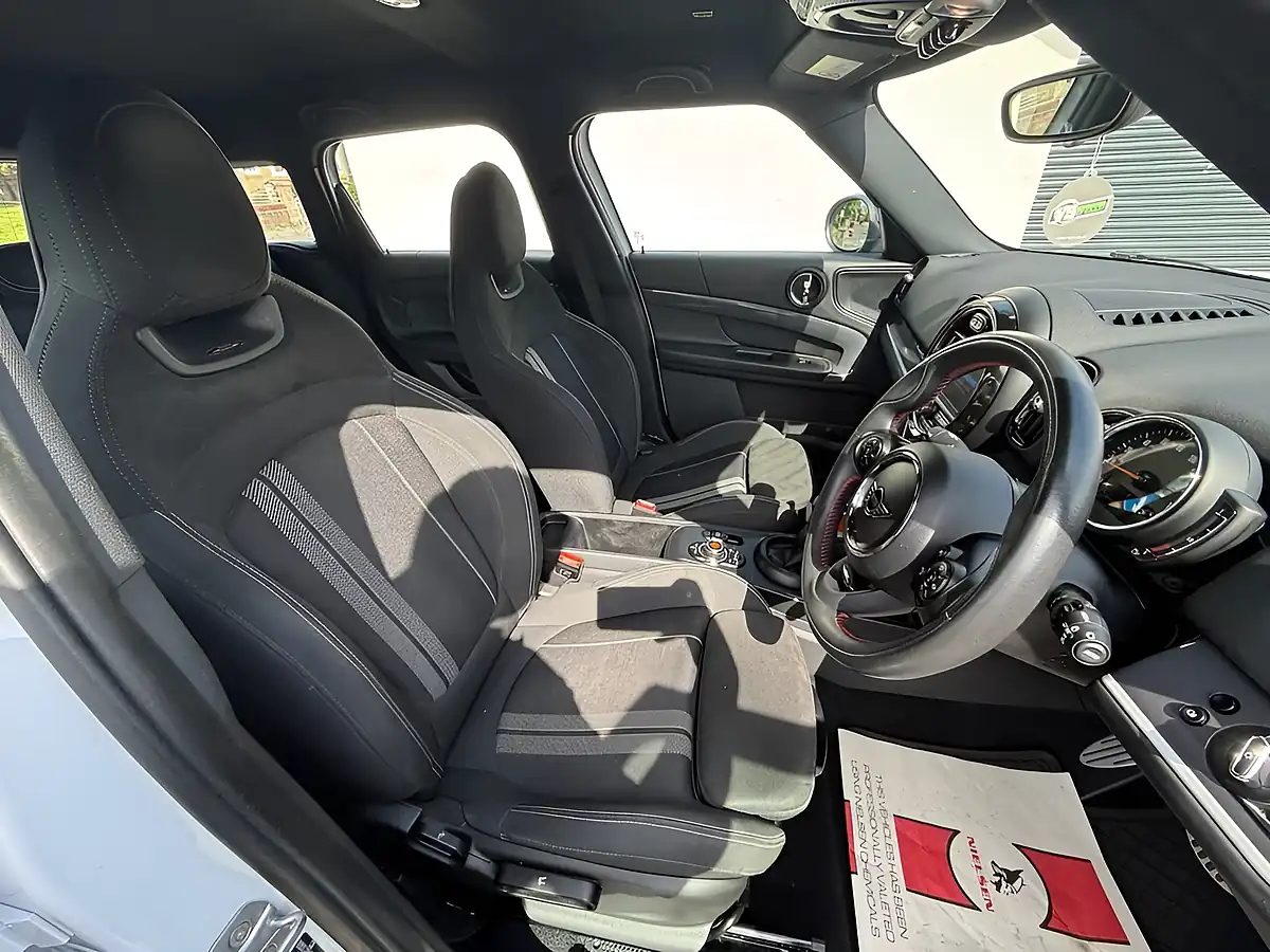 Used 2019 MINI Countryman Sport White - Interior and Exterior details 11
