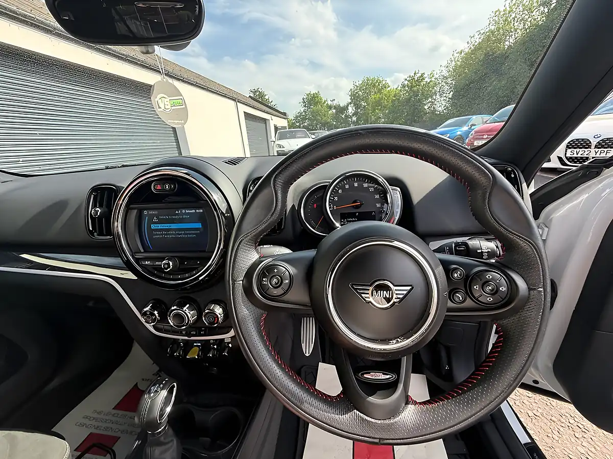 Used 2019 MINI Countryman Sport White - Interior and Exterior details 13