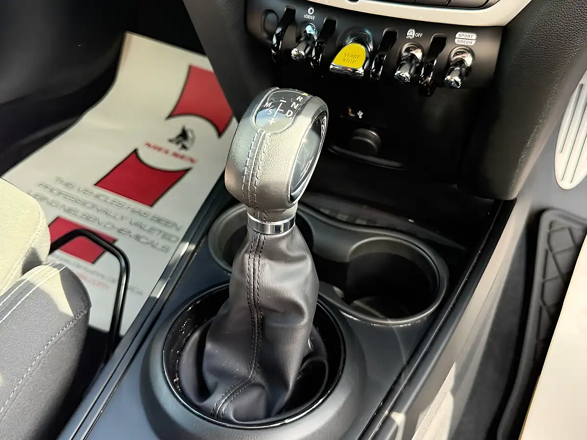 Used 2019 MINI Countryman Sport White - Interior and Exterior details 17