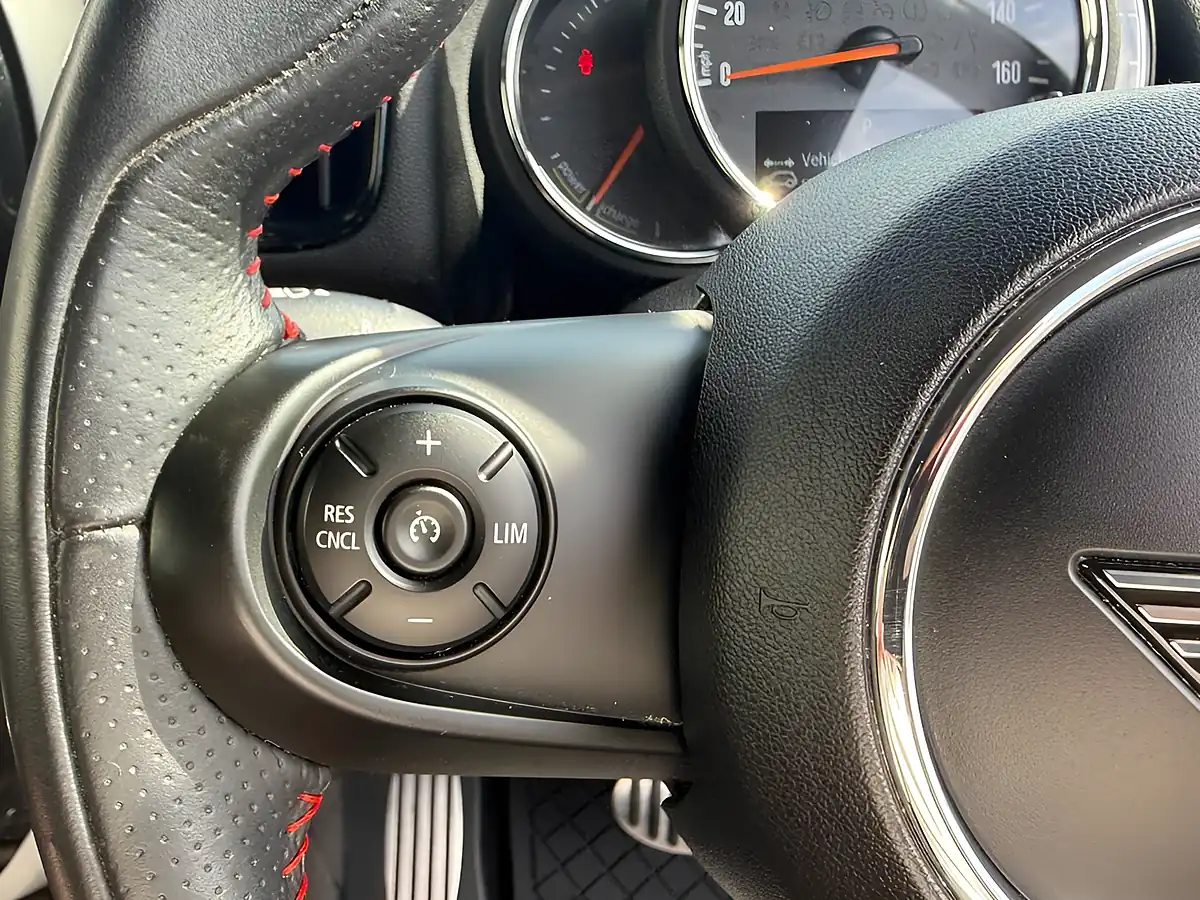 Used 2019 MINI Countryman Sport White - Interior and Exterior details 18