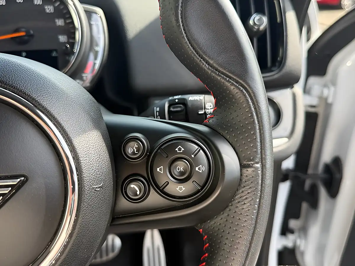 Used 2019 MINI Countryman Sport White - Interior and Exterior details 19