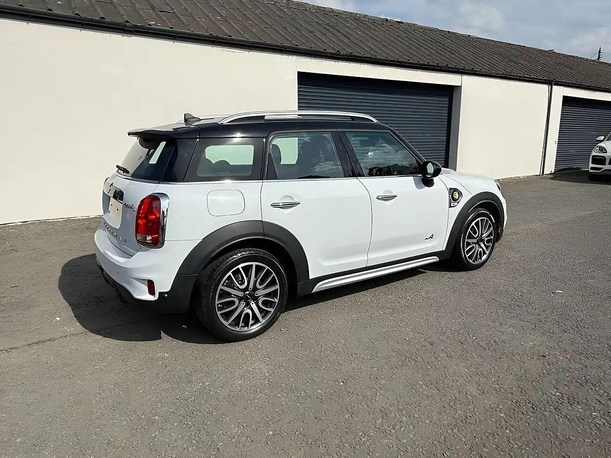 Used 2019 MINI Countryman Sport White - Interior and Exterior details 3