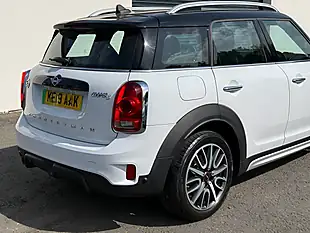 Used 2019 MINI Countryman Sport White - Interior and Exterior details 4