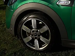 Used 2019 MINI Hatch 60 Years Edition Green - Interior and Exterior details 10