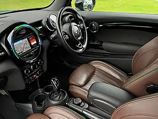 Used 2019 MINI Hatch 60 Years Edition Green - Interior and Exterior details 14