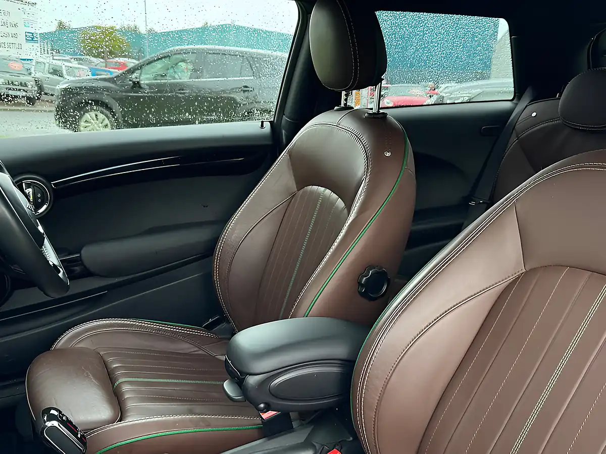 Used 2019 MINI Hatch 60 Years Edition Green - Interior and Exterior details 15