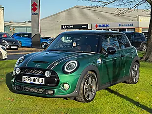 Used 2019 MINI Hatch 60 Years Edition Green - Interior and Exterior details 2