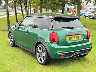Used 2019 MINI Hatch 60 Years Edition Green - Interior and Exterior details 5