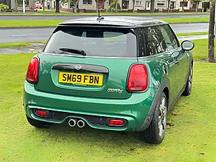 Used 2019 MINI Hatch 60 Years Edition Green - Interior and Exterior details 6