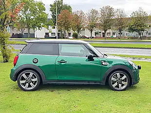 Used 2019 MINI Hatch 60 Years Edition Green - Interior and Exterior details 7