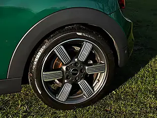 Used 2019 MINI Hatch 60 Years Edition Green - Interior and Exterior details 9